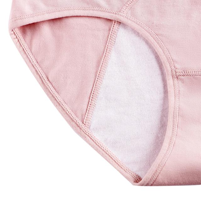 クロッチ部分は３重構造で透湿性、防水性が高いサニタリー♪