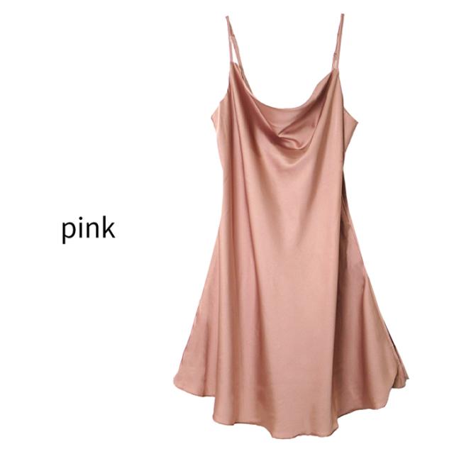 艶めくサテン セクシーなスリット入りシンプルスリップ