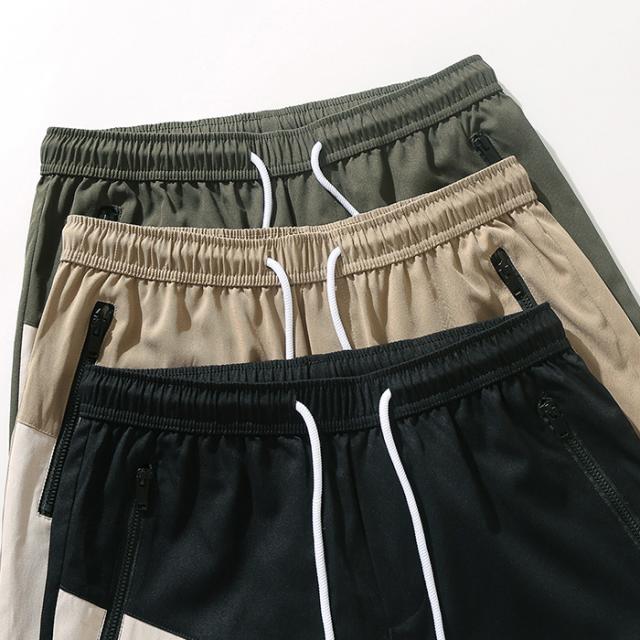 インナーなしで、水にも街にもなじむ、機能派ショートパンツ