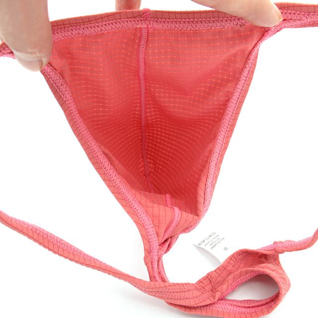 さらさらツルツル、気持ち良い肌触りでシンプルなTバック