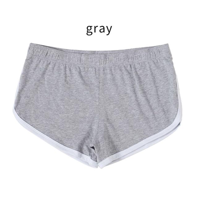 ハイカットスリットで太もも＆ヒップをセクシー魅せるトランクス