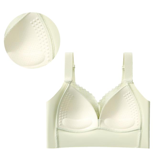 毎日着たくなる、シームレス×花柄レースのノンワイヤーブラ