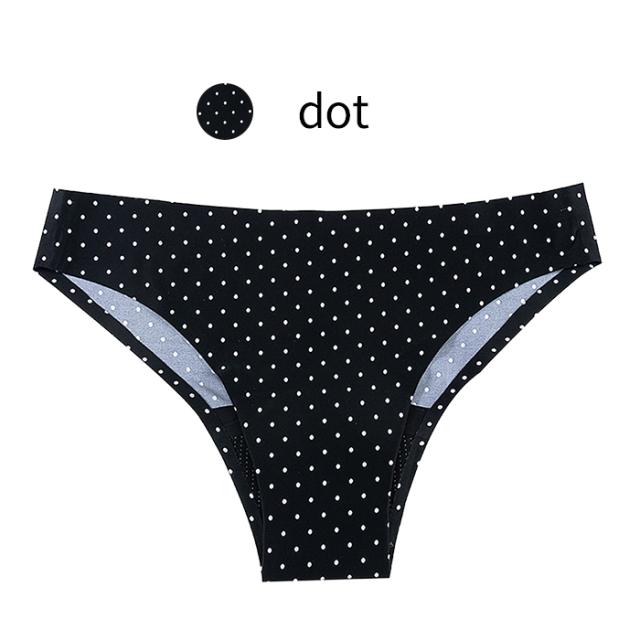 【送料無料】多い日も安心の吸水ショーツ。さらさら素材で快適。