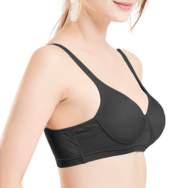 シルク生地で肌にやさしい、ノンワイヤーブラ