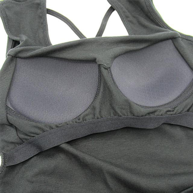 バッククロストップス