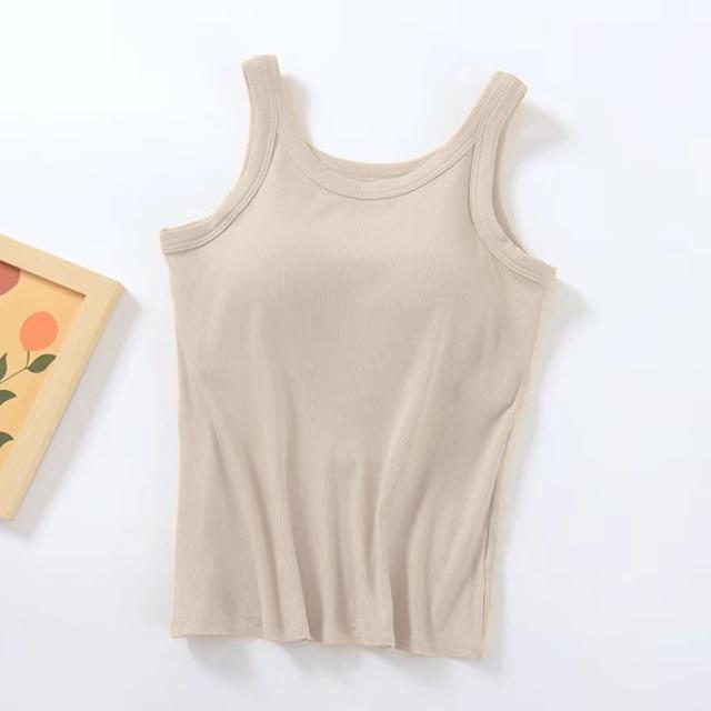 しっかりした生地で作った、オシャレなカップ付きインナー