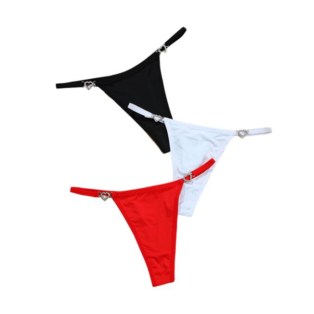 サイドのハートチャームがさりげなく輝く、上品かわいいTバック