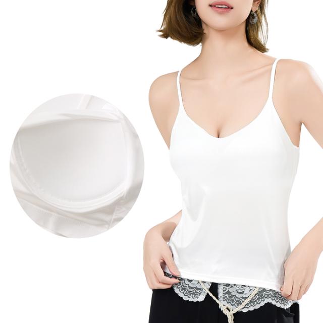 1枚で魅せる、艶めく美ラインカップ付きキャミソール。