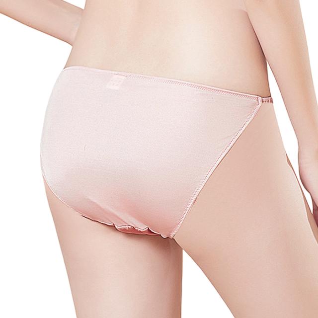 【送料無料】サテン×シルクでヒップまで美しく映えるショーツ