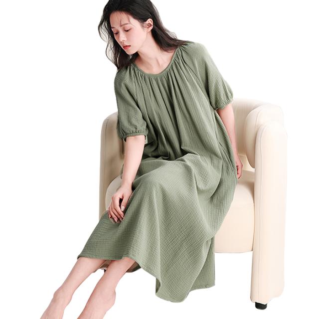 ダブルガーゼ素材の綿100％ゆったり着れるワンピース