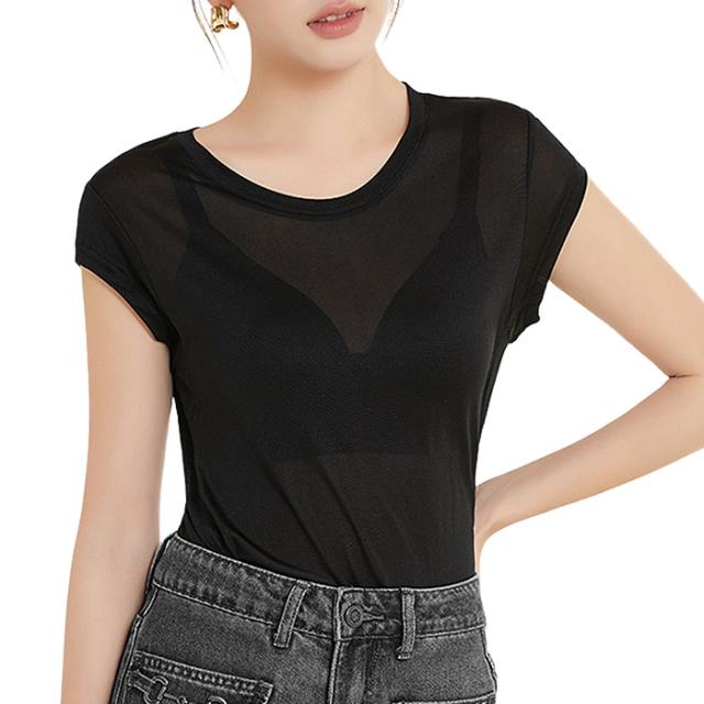 シルク100％ 肌にやさしい汗取り付きインナーシャツ