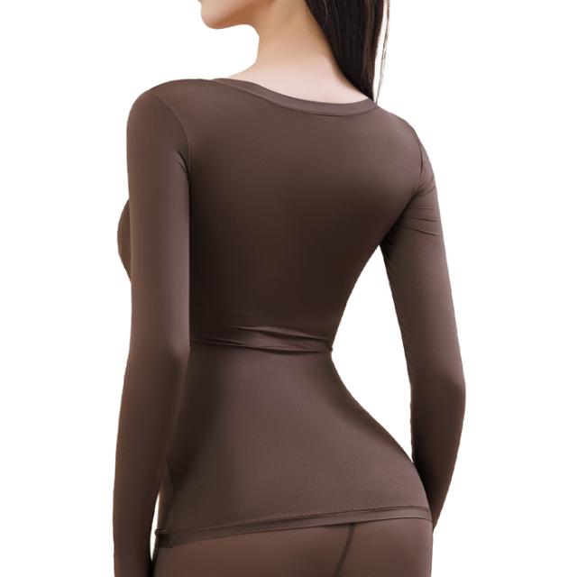 【送料無料】動きにフィット。薄手の万能インナー