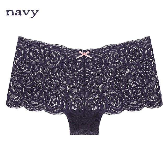 紺色のヒップハングショーツ