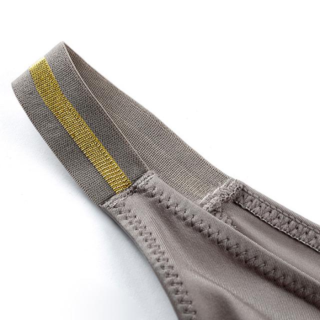 ラメの腰ゴムがポイントのストレッチブラジリアンショーツ