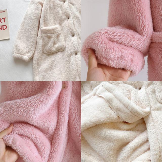 毛布のような軽くて暖かいガウン