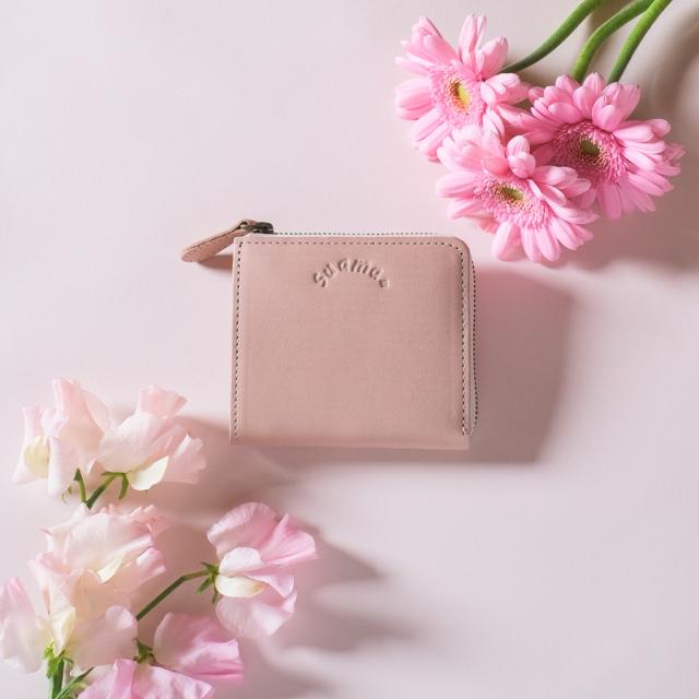 ピンクのかわいい財布