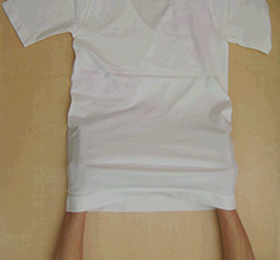 スキーネペッレ/Skine pelle V襟半袖ボーダーパネル