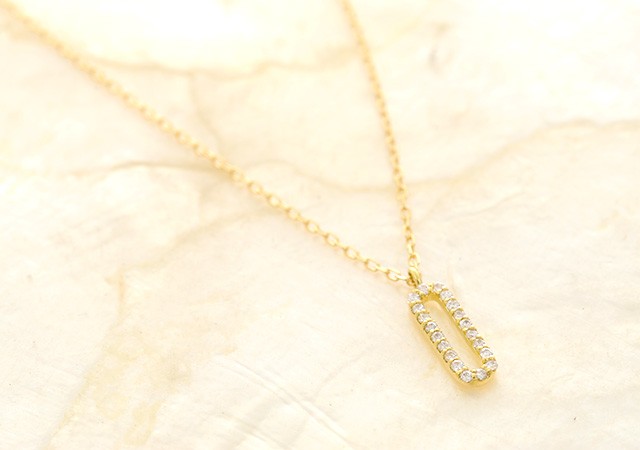 K18 diamond necklace