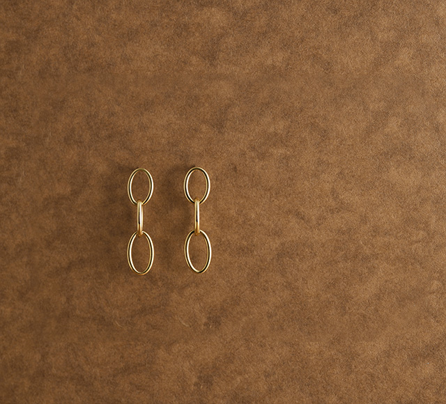 K18ピアス triplet oval