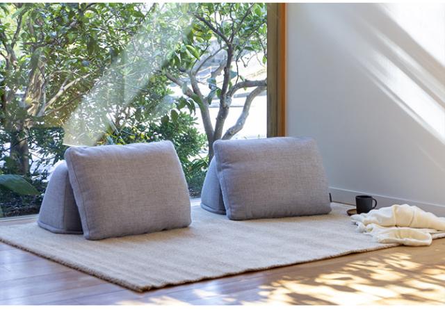 Fumi フミ 無駄のないソファ 背 