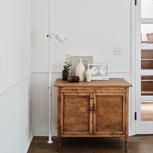 DRAW A LINE ドローアライン 025 スポットライト  ランプアーム 照明 おしゃれ スポットライト LED対応 E26 スタンドライト 突っ張り棒 黒 白  