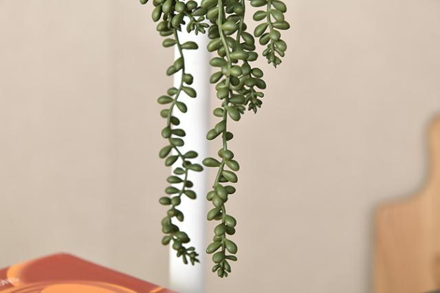 Brown. ブラウン フェイクグリーン グリーンネックレス ハンギングボール 57 