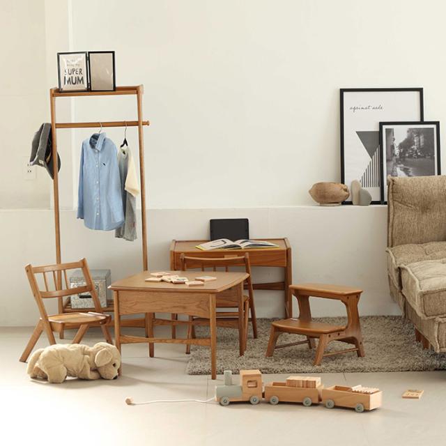 Herit. ヘリット キッズハンガーラック 子供用ハンガーラック 衣類 収納 洋服 おしゃれ シンプル 北欧 木製 ランドセル 収納 高さ調節可能 幼児 小学生 低学年 制服 おきがえ 保育園 幼稚園