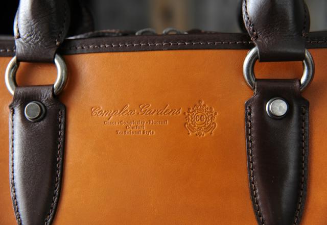 青木鞄 COMPLEX GARDENS ビジネスバッグ 本革 止観  ブリーフケース メンズ 本革 通勤 ショルダー 肩掛け 2way B4 日本製 カジュアル おしゃれ 自立 底鋲 鞄 カバン  【送料無料】 青木鞄 COMPLEX GARDENS ビジネスバッグ 本革 止観 ブリーフケース