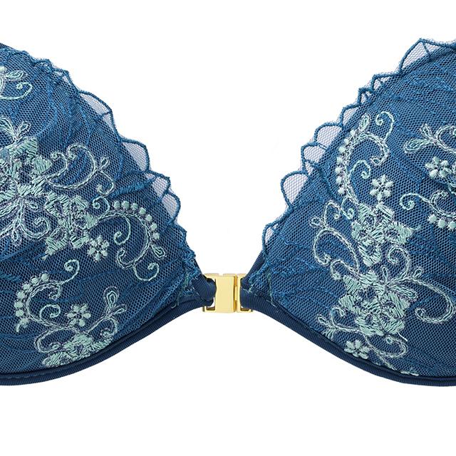 ヌーブラ・エアーライト エメ