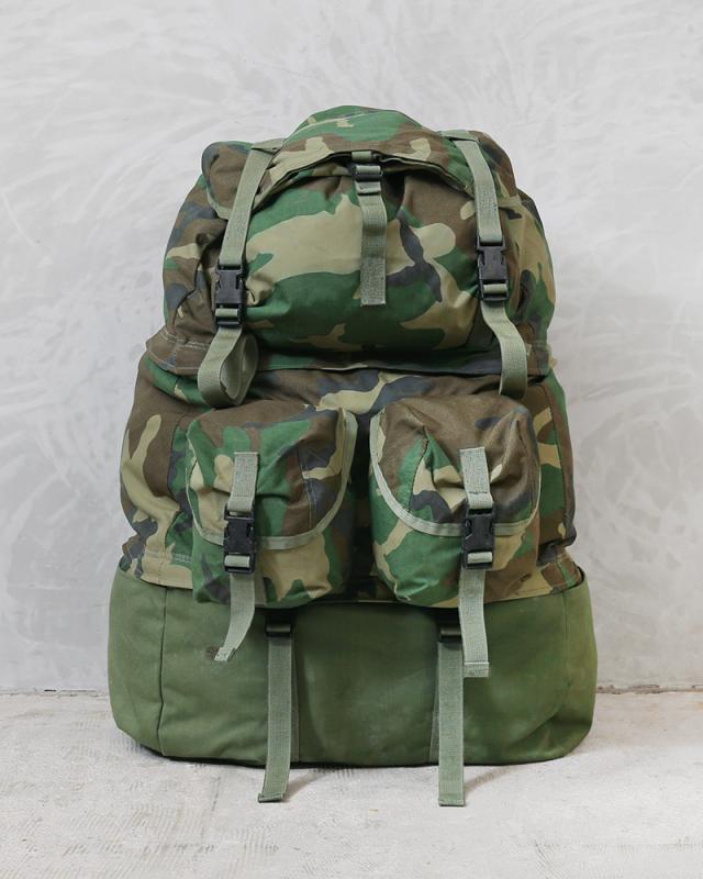 米軍　バックパック 実物 USED 米軍 MCCEB EQUIPMENT バックパック ウッドランド迷彩