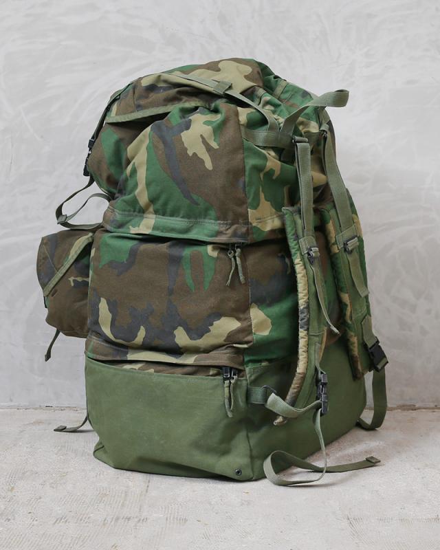 実物 USED 米軍 MCCEB EQUIPMENT バックパック ウッドランド迷彩