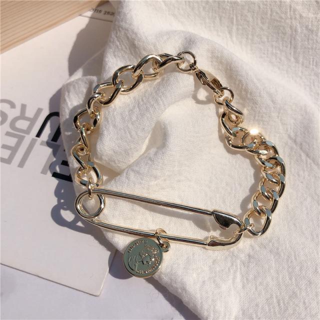 安全ピン型 チェーン ブレスレット