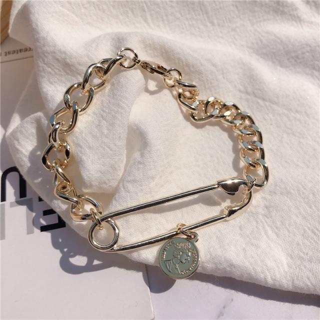 安全ピン型 チェーン ブレスレット