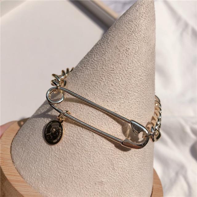 安全ピン型 チェーン ブレスレット