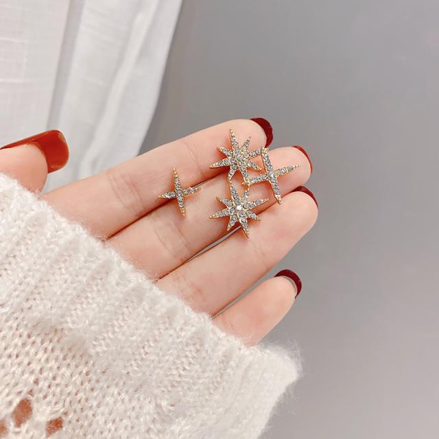 アシンメトリー スター ピアス