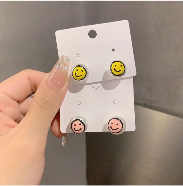 ニコちゃん ピアス 