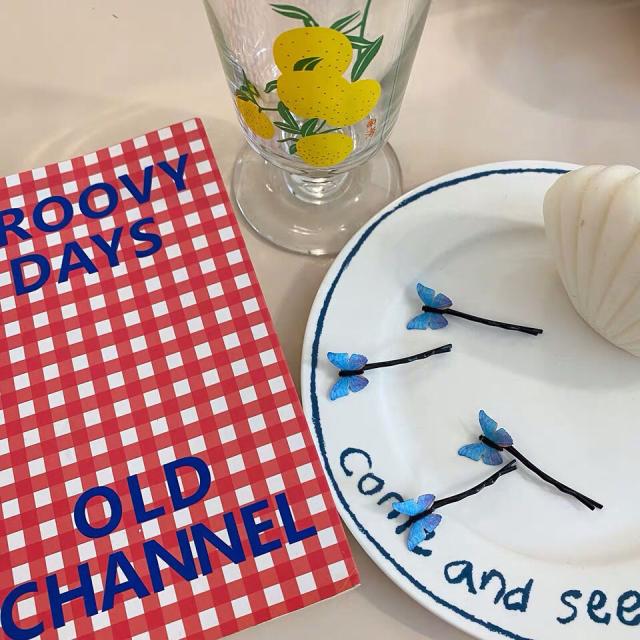 ブルー チョウチョ ヘアピン