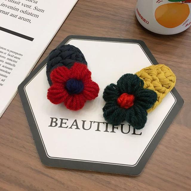 ヘアクリップ　ニット