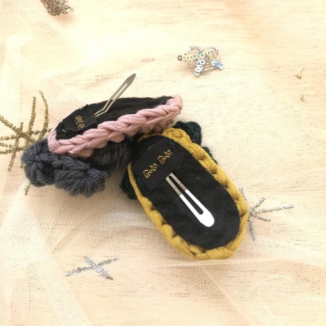 ヘアクリップ　ニット