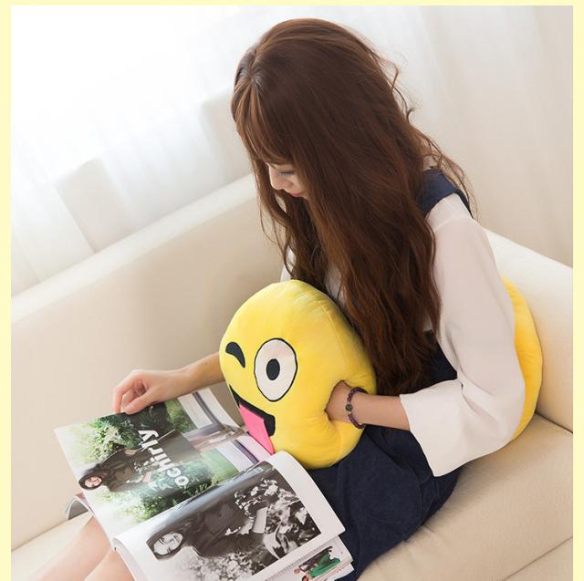 絵文字クッション