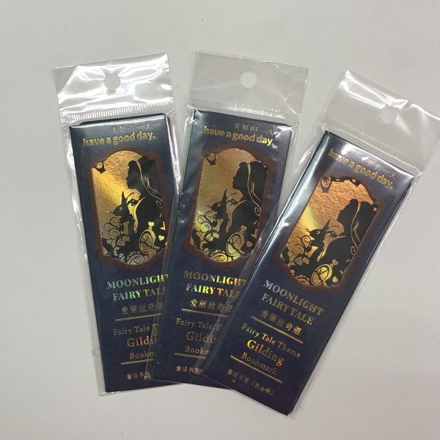 アリスの箔押しブックマーク