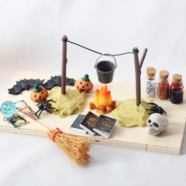 ミニチュア】ハロウィン額縁ポスター2枚セット✽handmade ミニチュア】ハロウィン額縁ポスター2枚セット✽handmade
