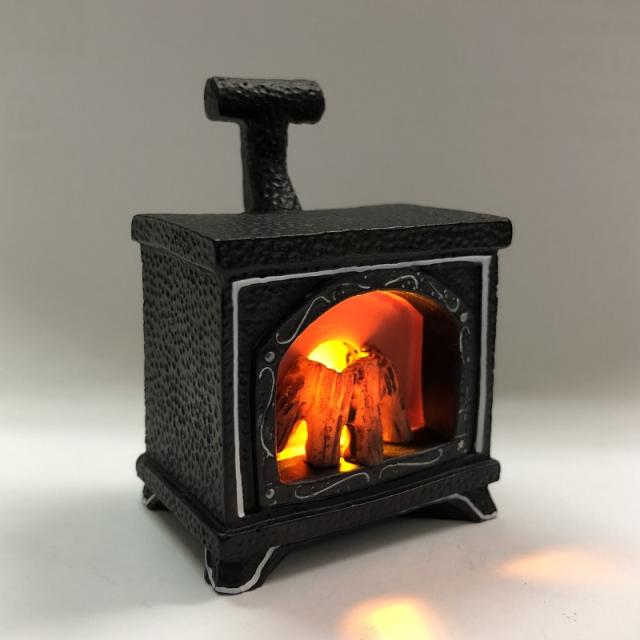 ミニチュア雑貨  光る金属製暖炉