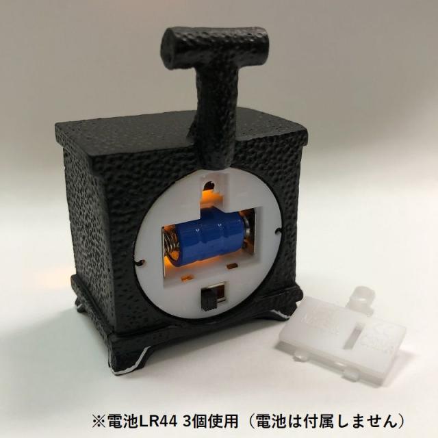 ミニチュア雑貨  光る金属製暖炉