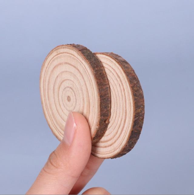 ミニチュア雑貨  小鳥 ひな 木製台 ３点セット
