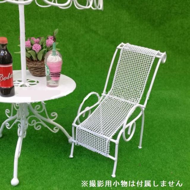 ミニチュア雑貨 白いガーデンチェアセット　メタル製