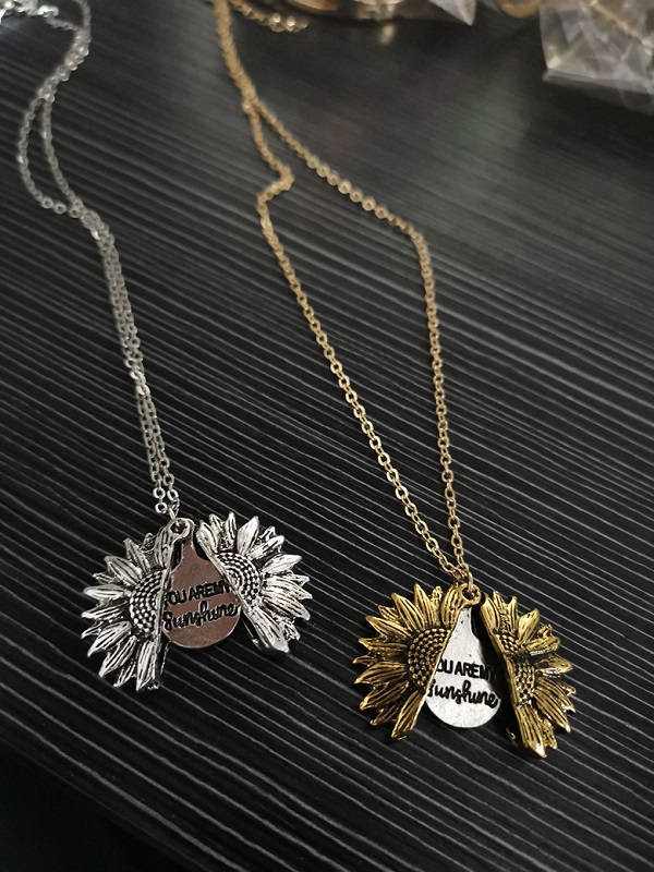 ネックレス ひまわり ロゴ