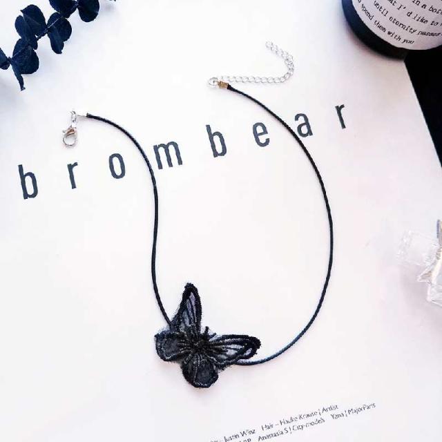 レース バタフライ チョーカー