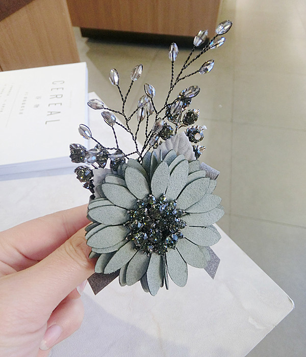 ラインストーン フラワー ブローチ