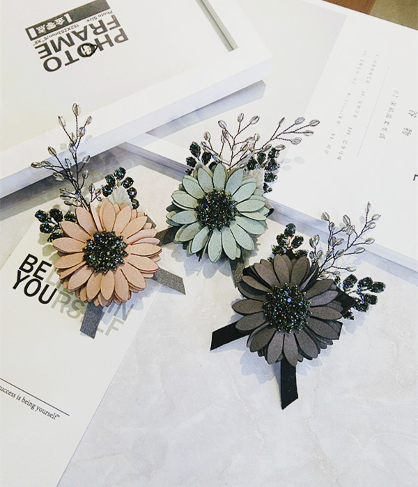 ラインストーン フラワー ブローチ